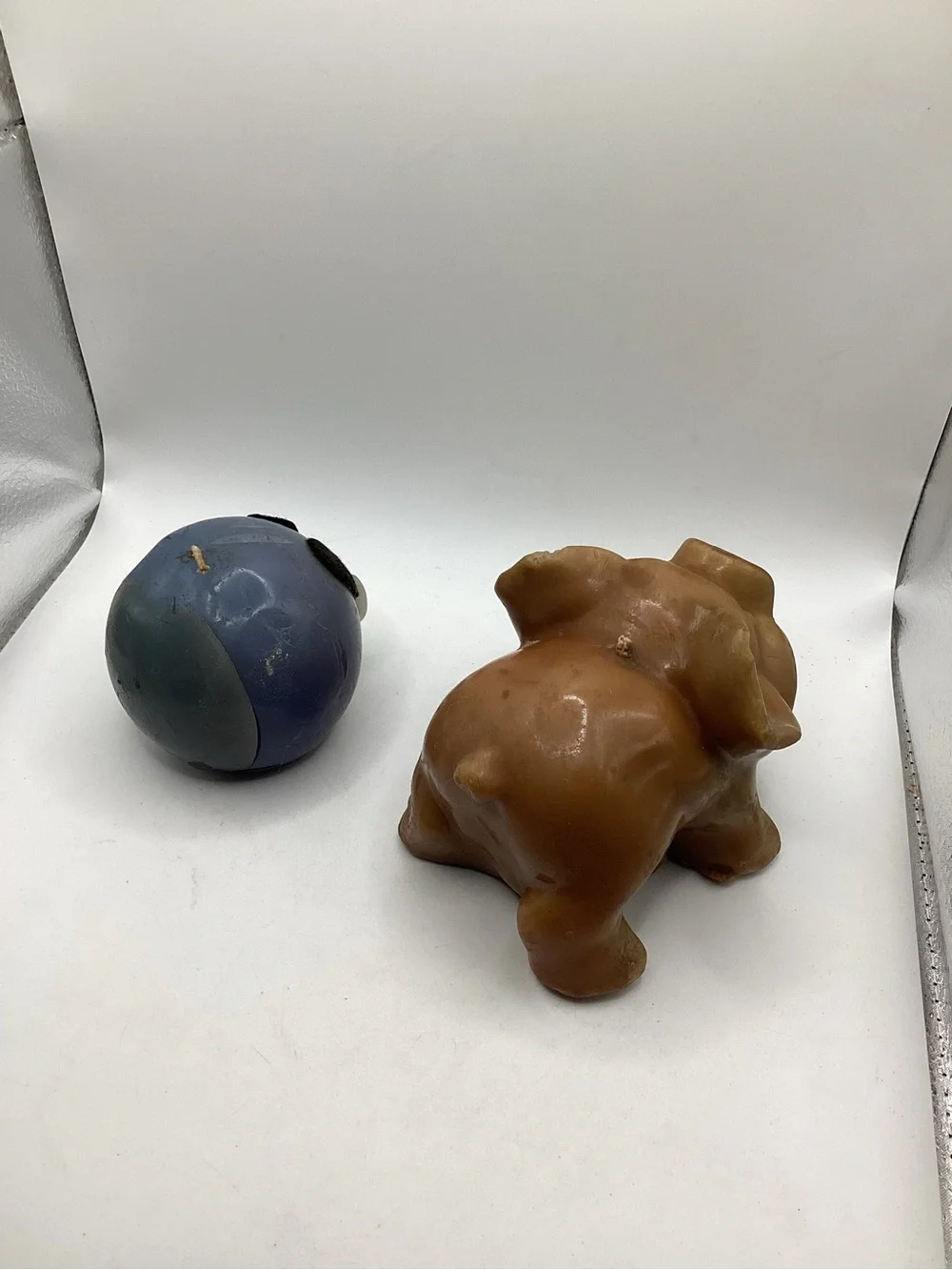 Hallmark Blue Round Pig Candle & Brown Pig Candle Set